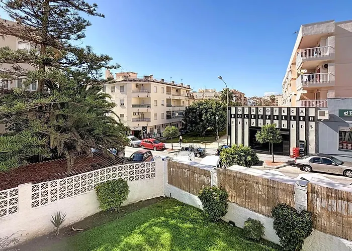 & Pool By South Costa - Нерха